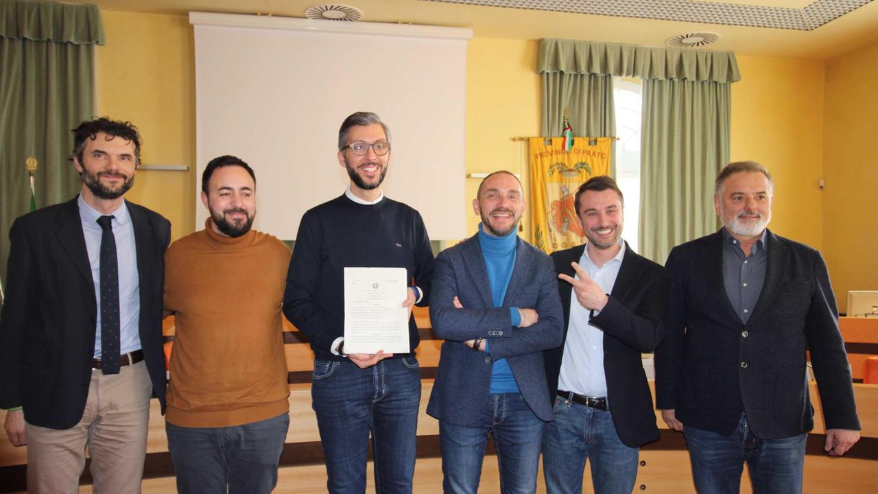 I sindaci Matteo Biffoni, Edoardo Prestanti,Francesco Puggelli, Emiliano Fossi, Lorenzo Falchi, Riccardo Prestini (foto Batavia)