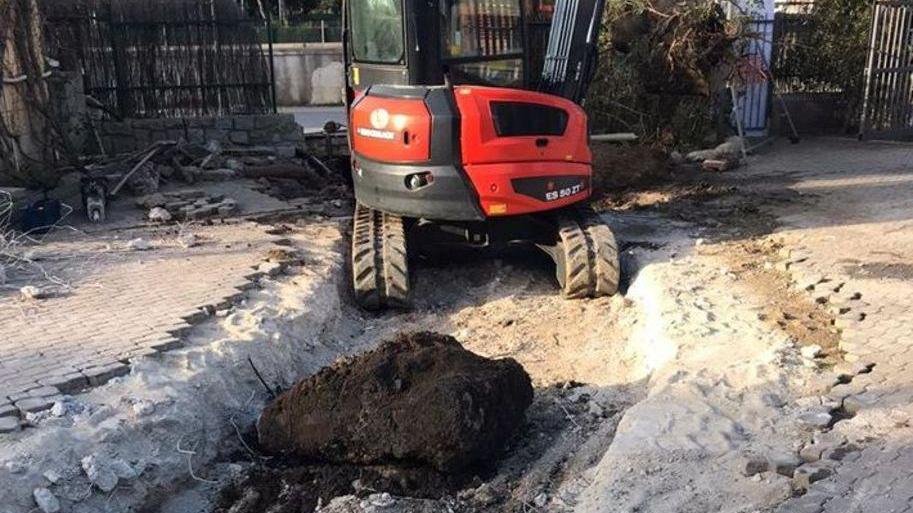 Lavori al fosso di Segagnana per metterlo in sicurezza