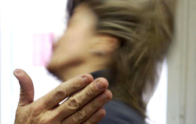 Massacrò di botte la ex, il pm di Sassari chiede nove anni 