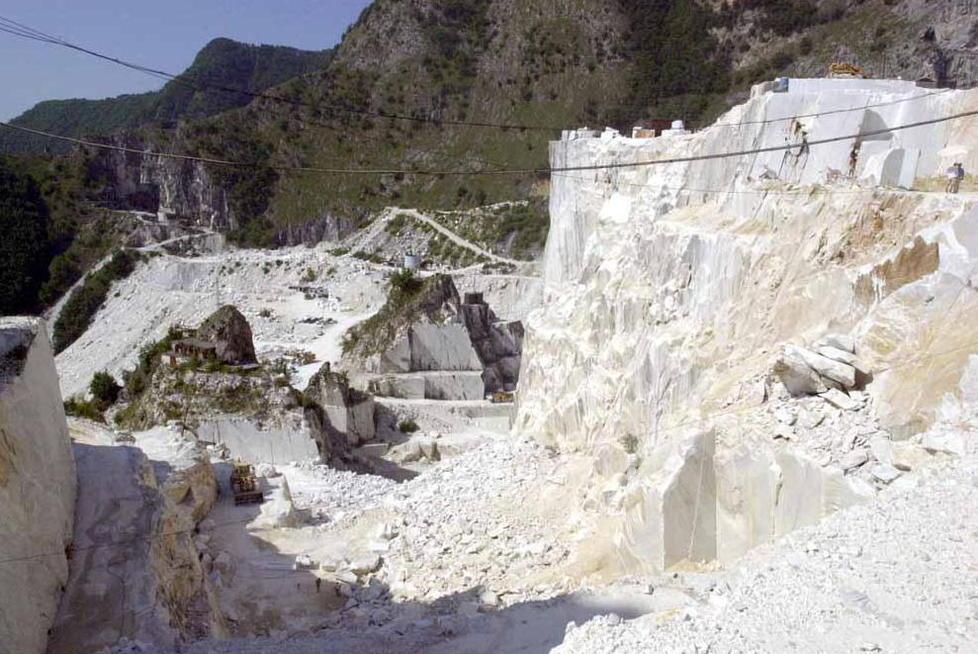 Regolamento agri marmiferi: spunta un nuovo testo, uffici e maggioranza lavorano agli articoli 
