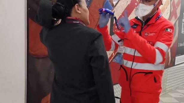 Coronavirus, mascherine per gli addetti allo sbarco