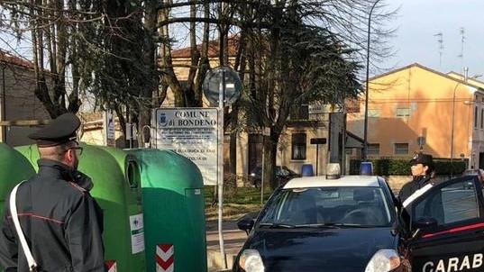 Danni in centro a Bondeno Scoperto il baby vandalo