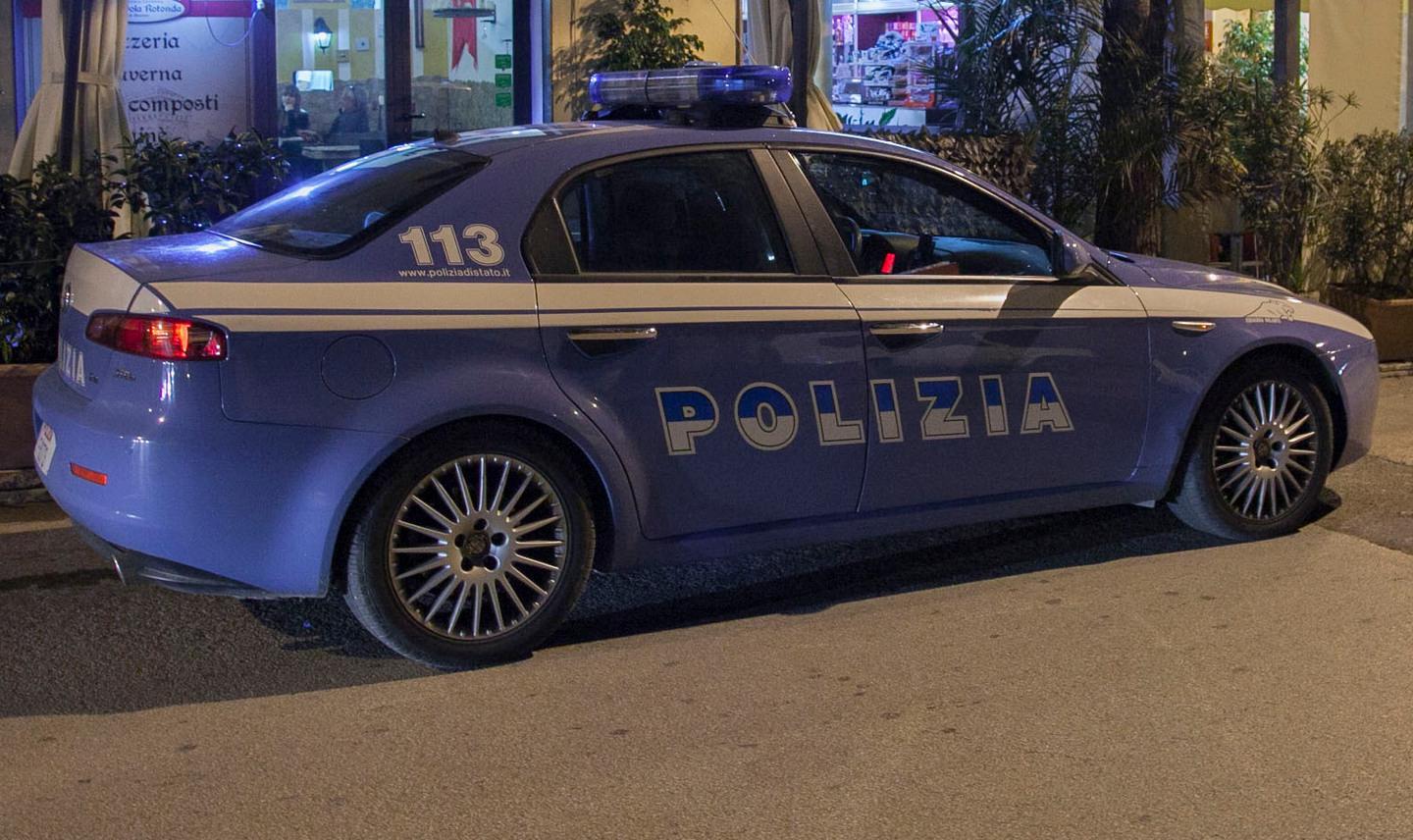 Alghero, va in caserma a firmare guidando l’auto ma non ha la patente 