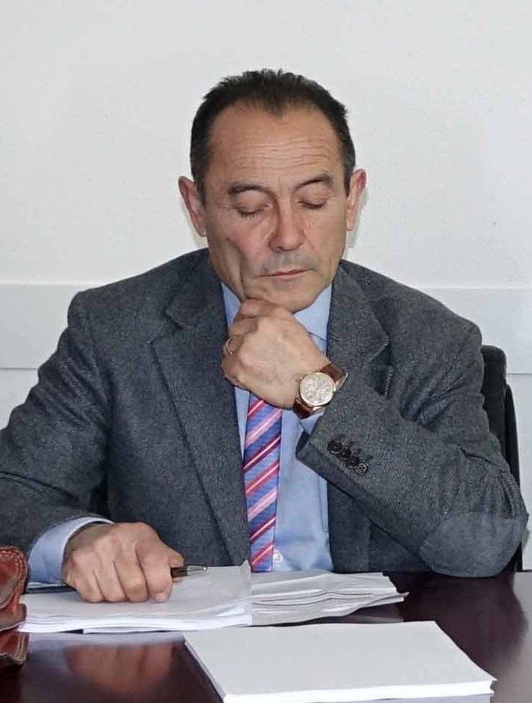 Oilos alla deriva: si è dimesso Pala 