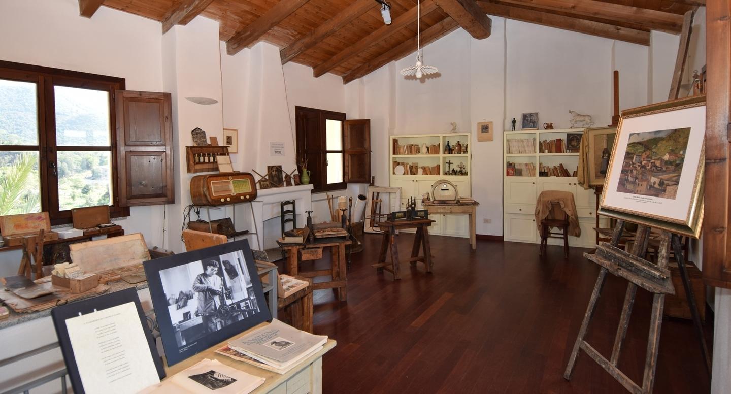 Bizzarro e imprevedibile questo Carmelo da Olzai 