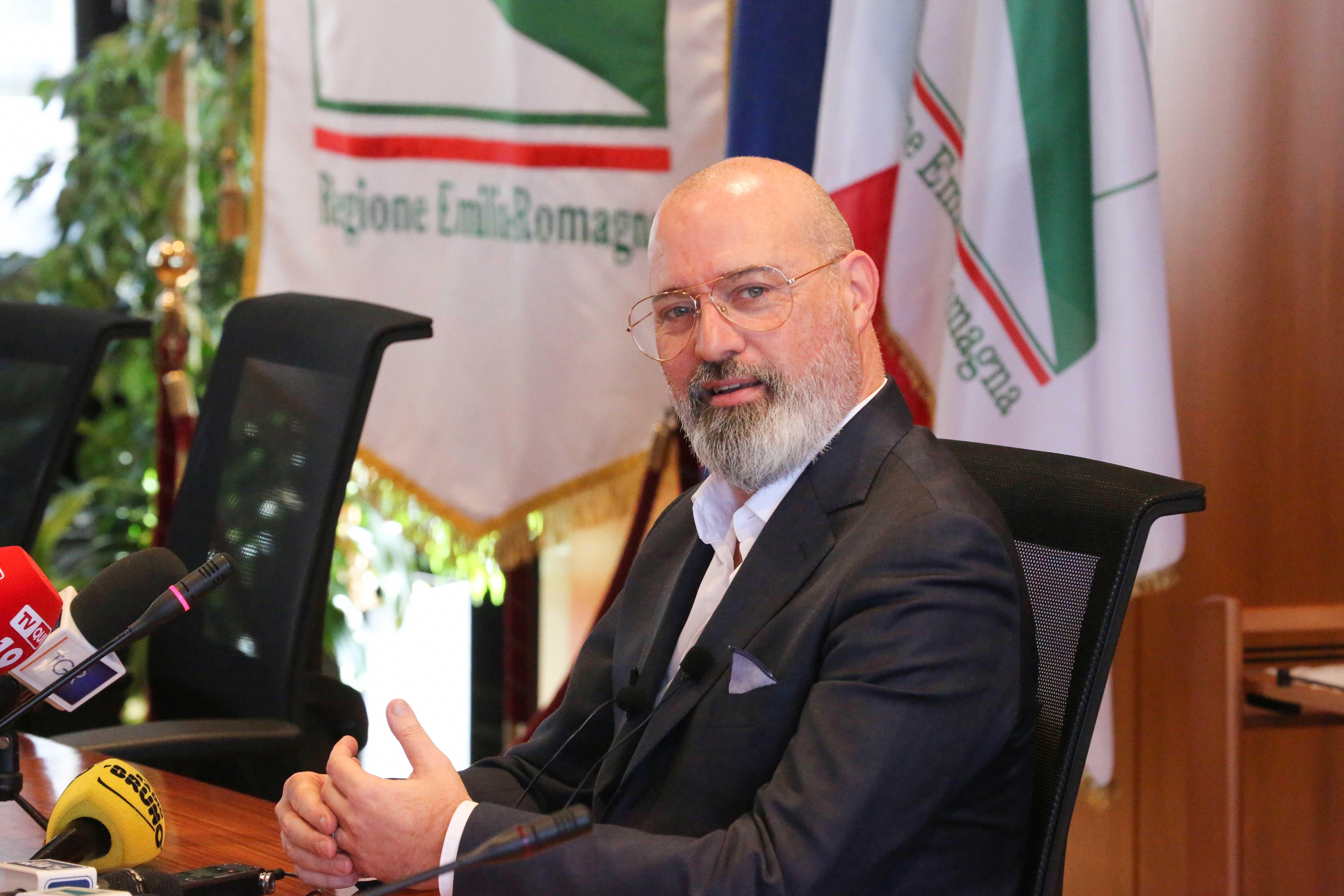 Bonaccini replica a Salvini: "Caro Matteo, è l'ora di riconoscere la tua sconfitta"