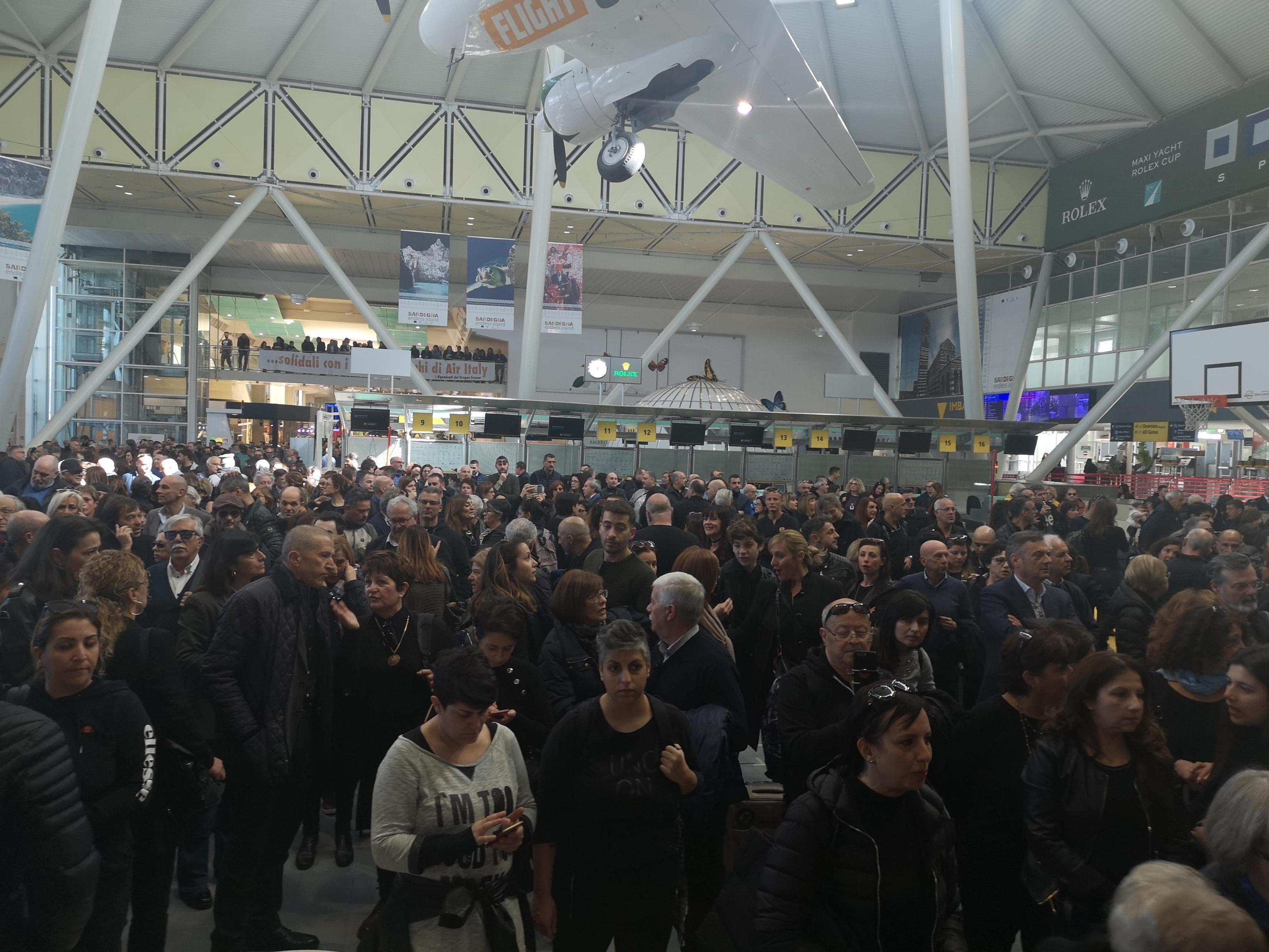 Air Italy, la sottosegretaria Todde al flash mob: "Liquidazione inaccettabile"