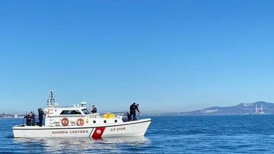 Ecoballe in mare riprese le ricerche: «Entro giugno saranno ripescate»