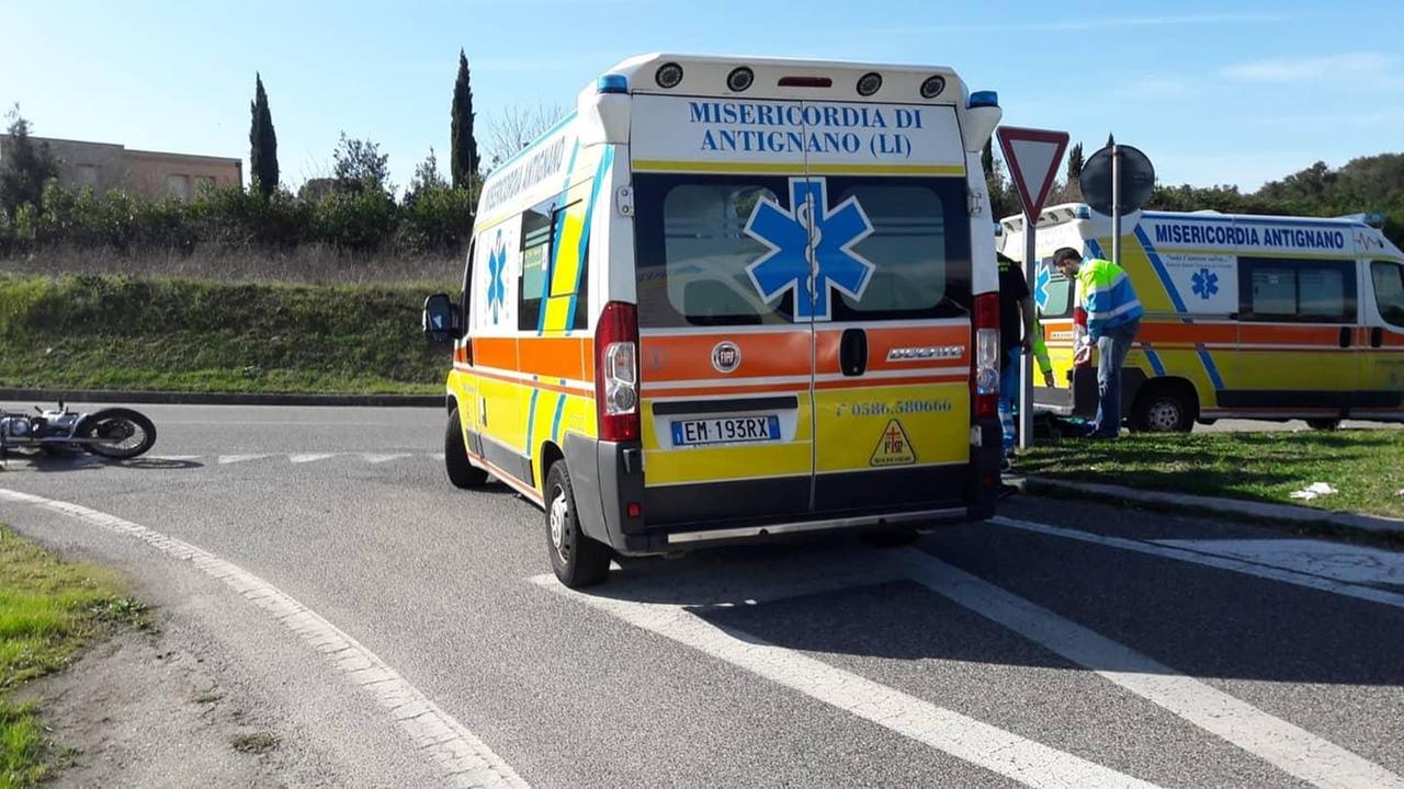 I volontari della Misericordia di Antignano sul posto