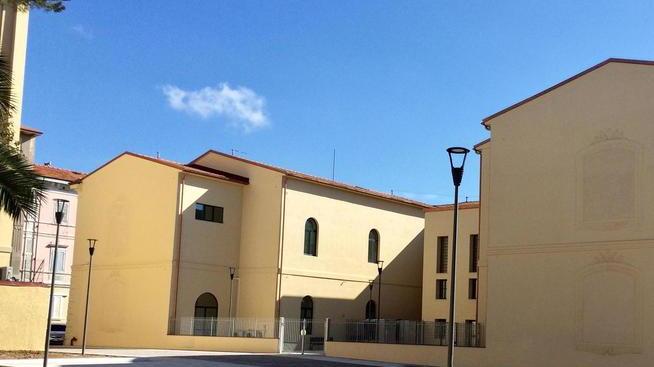 Baccano notturno e rissa nel centro di Cecina: in 20 vengono alle mani