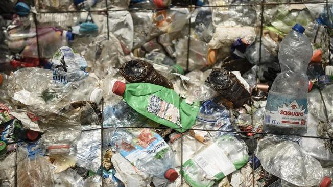 Usa: stretta a New York sulle bottiglie di plastica 