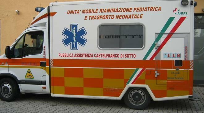 Un mezzo di soccorso della Pubblica Assistenza di Castelfranco di Sotto