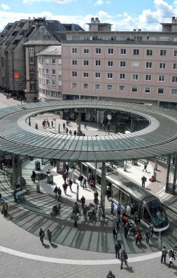 Più stazioni in città e treni “accelerati” per battere le automobili