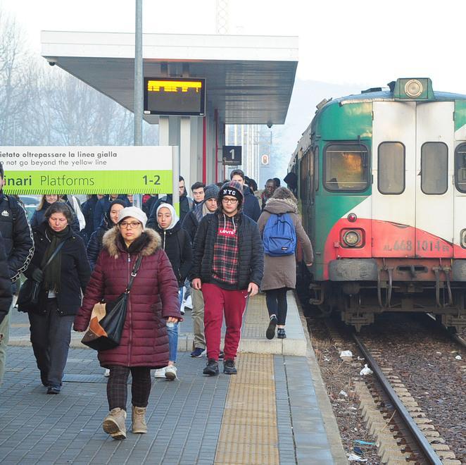 Treno “a ostacoli” per Reggio odissea quotidiana degli utenti 