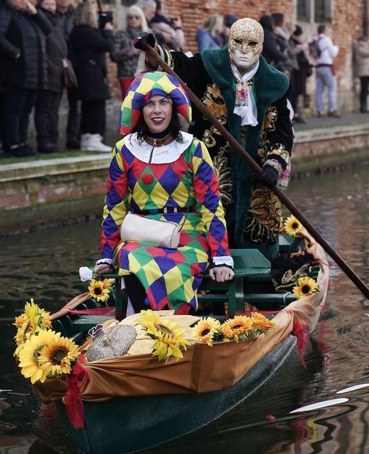 Comacchio spumeggiante per il Carnevale sull’acqua 