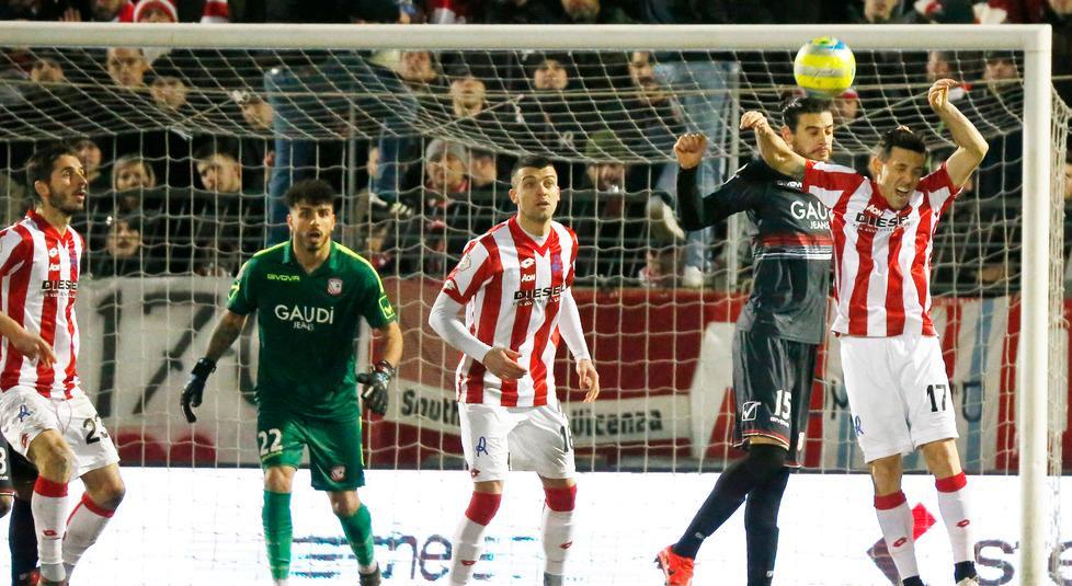 Il Lane non sa più vincere la lotta per il primo posto è ancora apertissima 