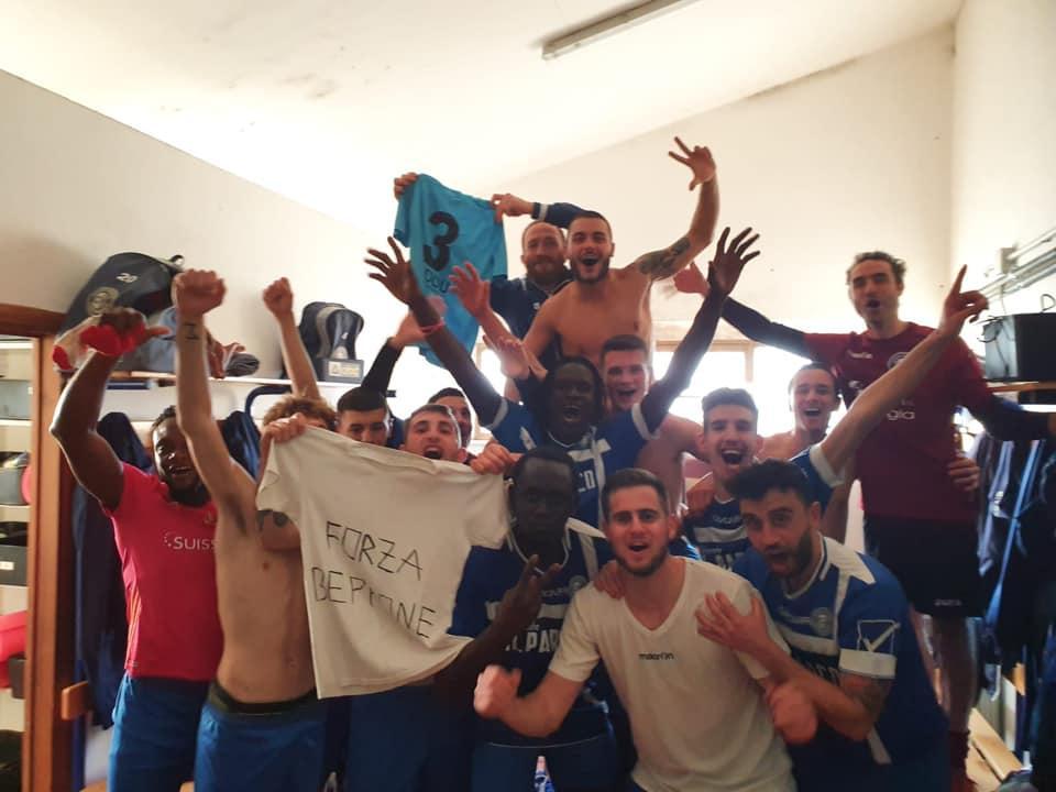 Vittoria dedicata al capitano a letto per un infortunio 
