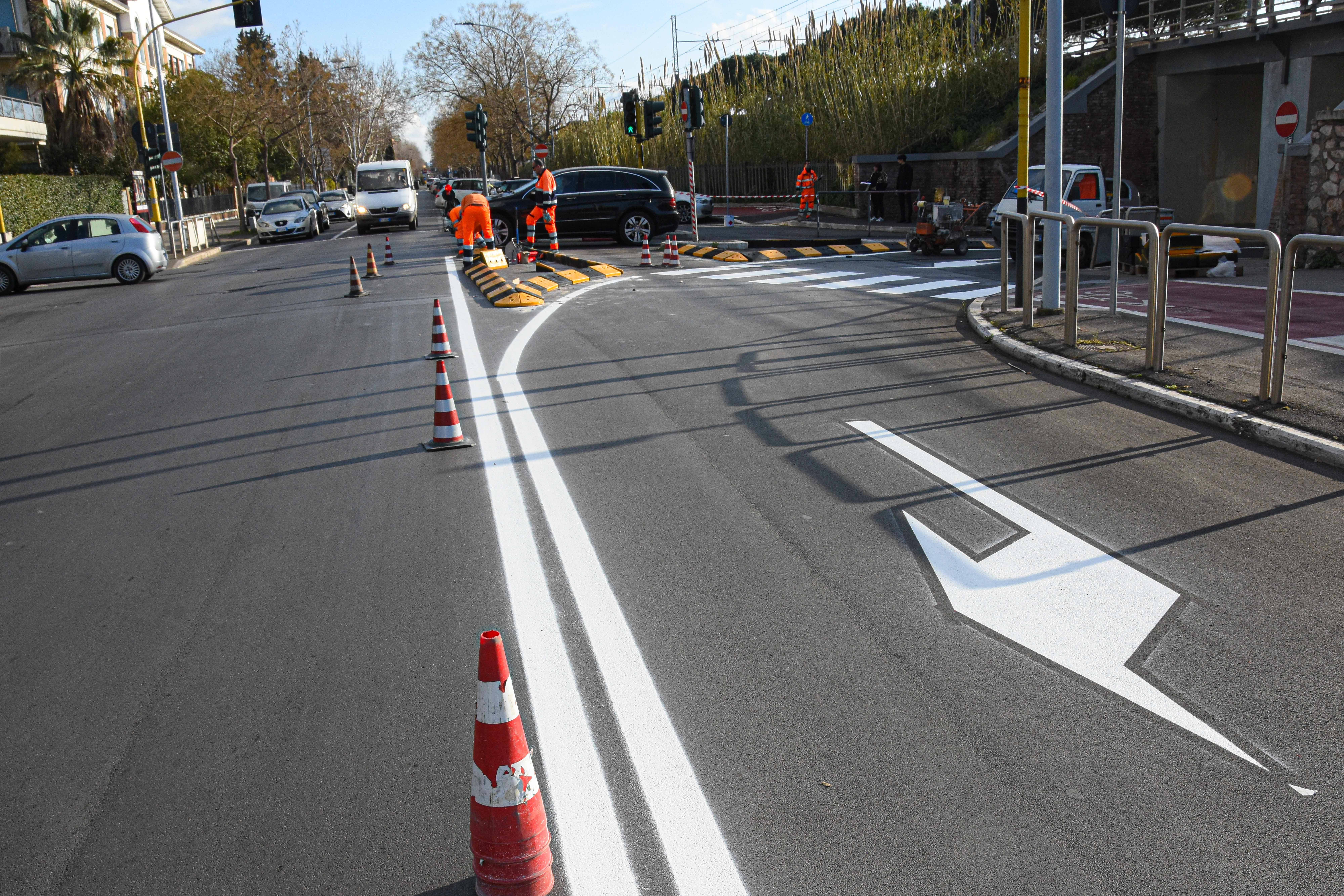 I lavori in viale Sonnino (Foto Agenzia Bf)