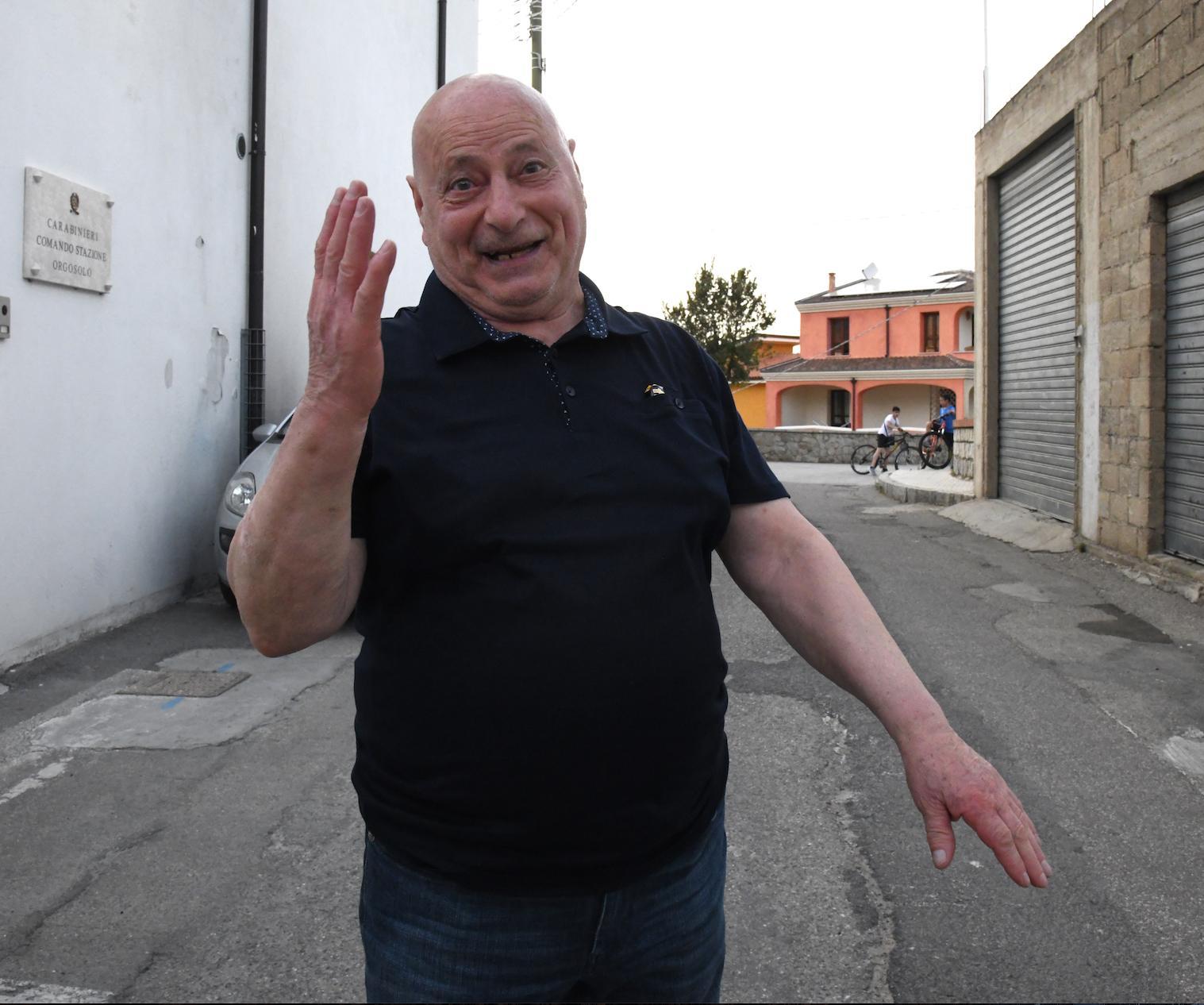 Graziano Mesina a Orgosolo dopo la scarcerazione per la decorrenza dei termini