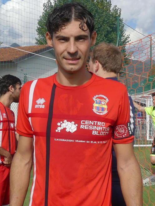 Una vita da mediano ma segnando gol: così Lossi trascina il suo Forte dei Marmi 