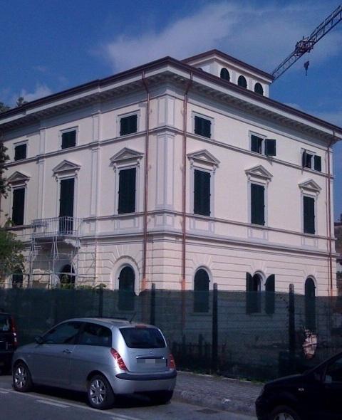 Il magnate russo Oleg Tinkov a un passo da acquistare la villa della famiglia Togni