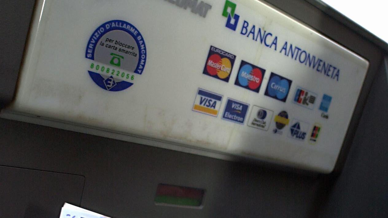 Usa carte di credito in modo indebito, arrestata dopo sette anni