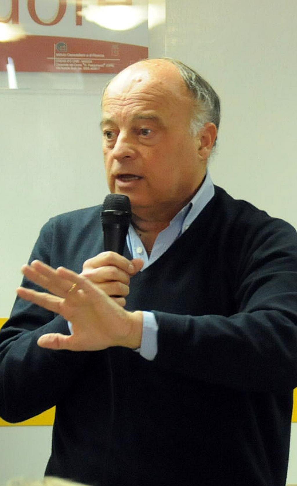 Neonato morto, il pediatra: «Compressione tremenda, non c’è scampo per un corpicino di neanche cinque chili» 