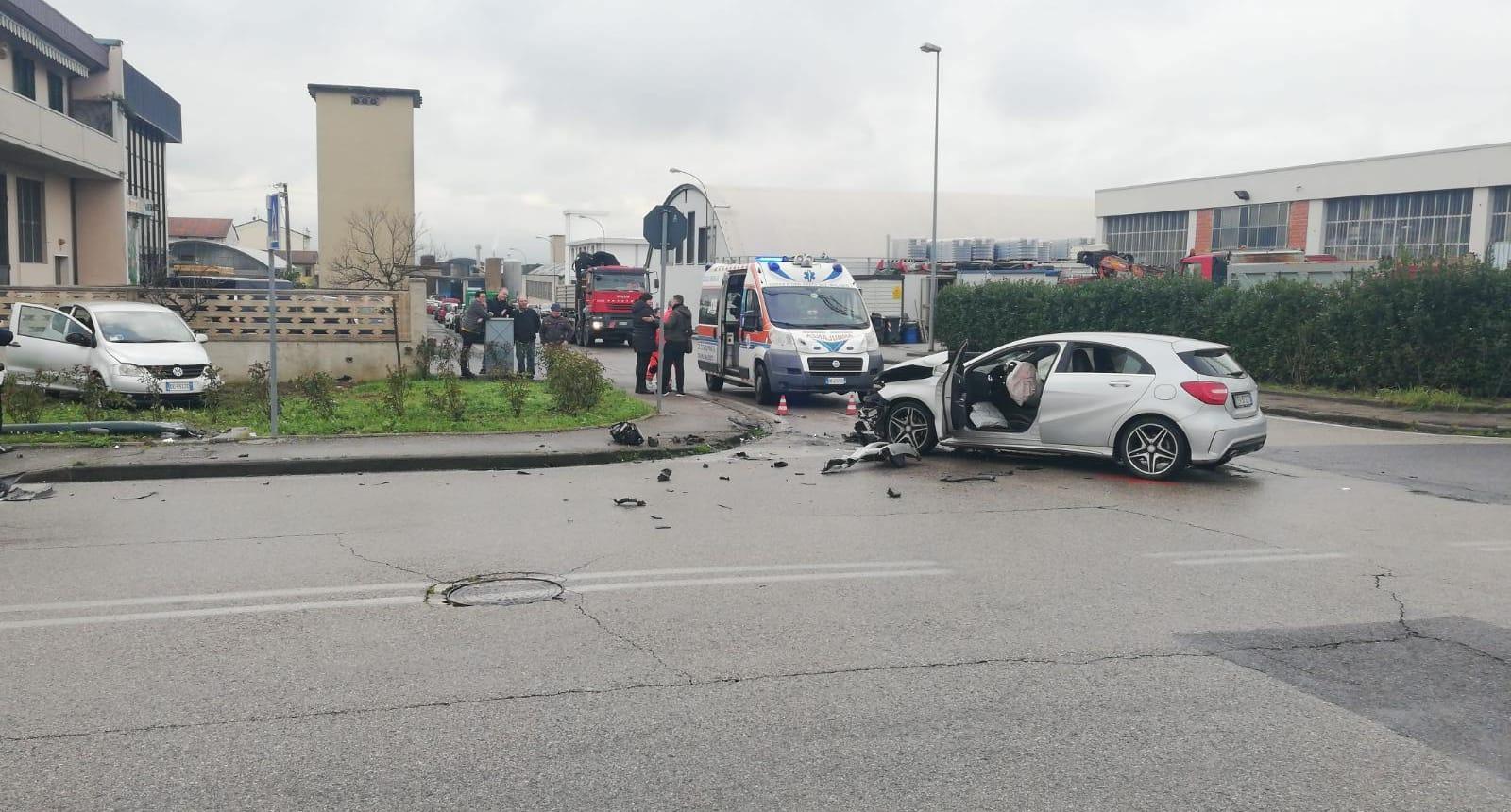 Le due auto coinvolte nell'incidente
