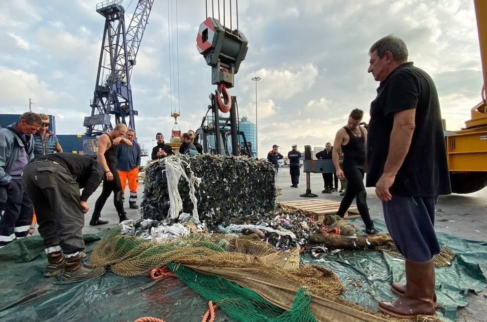 «Ecoballe, il recupero non venga interrotto» 