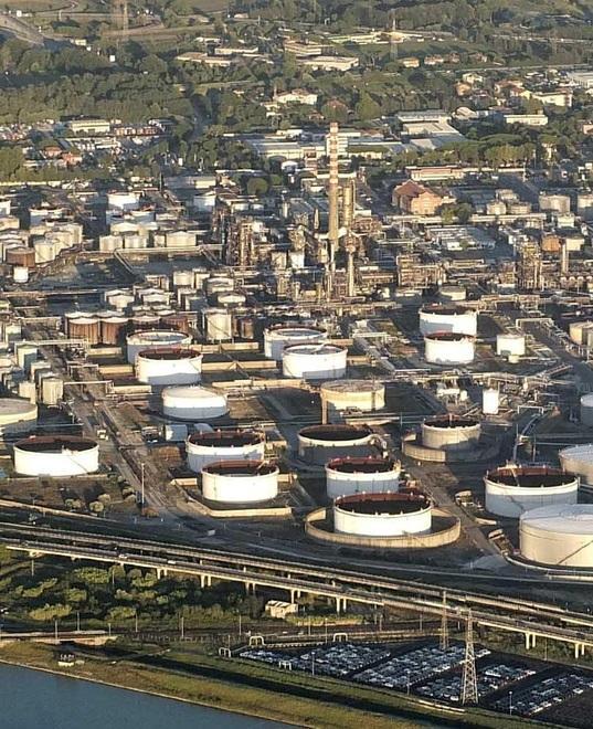 La “bioraffineria” non convince «Qui abbiamo già troppi disagi» 