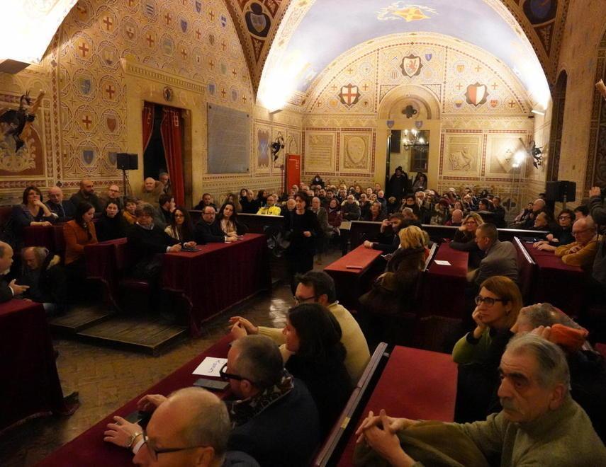 La carica dei 112 enti privati che supportano la città etrusca 