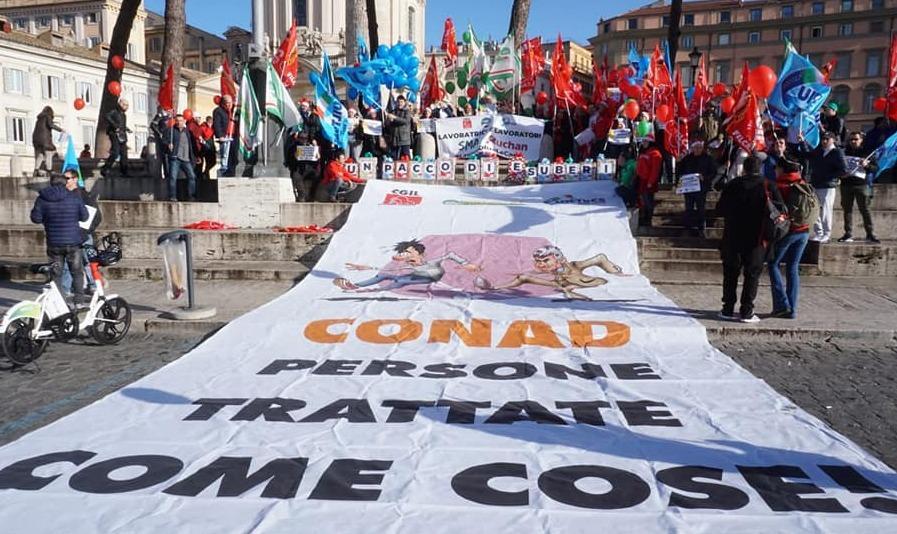 Orlandi agli ex Auchan: «Tutti riavrete il lavoro» 