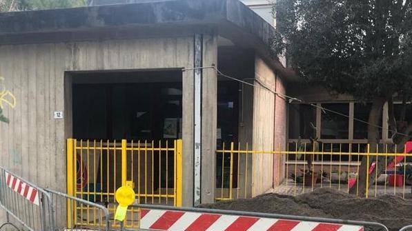 L'asilo di via Merloni ancora transennato
