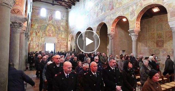 Pomposa, chiesa gremita per l'addio a Maria Rosa