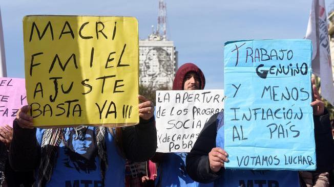 Argentina: Fmi, debito insostenibile