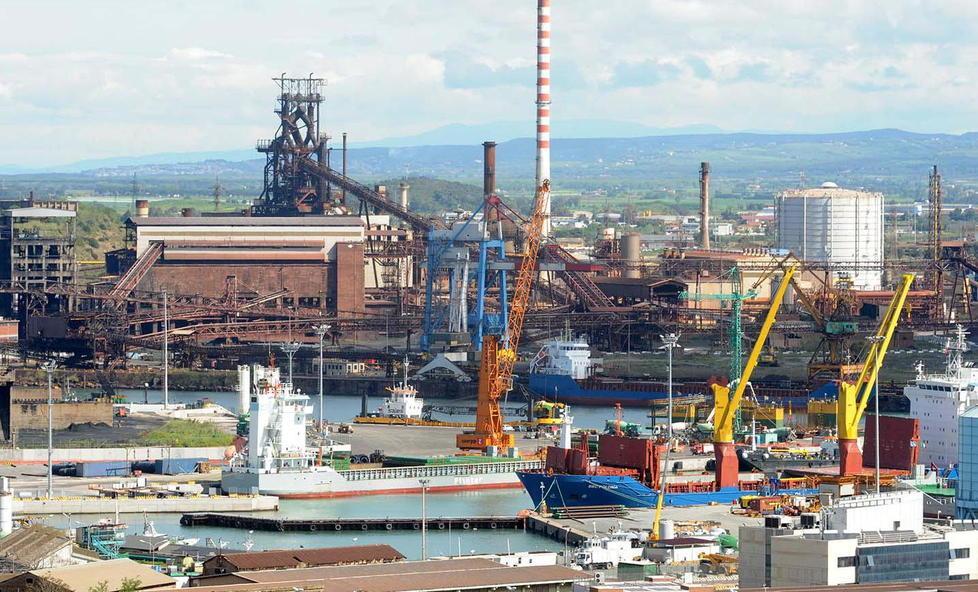 «Porti: troppi pesanti ritardi invece del necessario rilancio» 