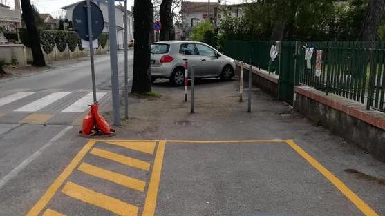 Ecco la sosta per disabili alla materna Niccolini