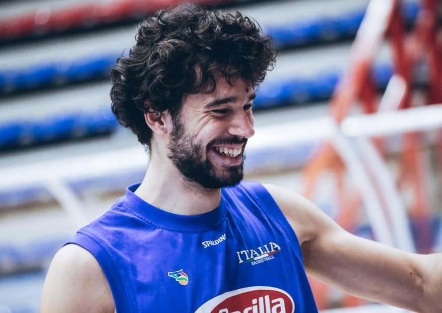 Meo Sacchetti affida la fascia di capitano dell'Italia a Michele Vitali 