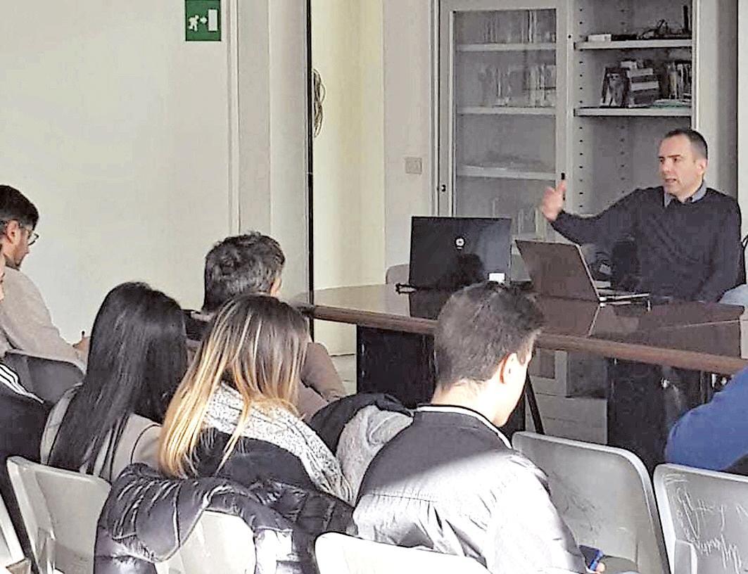 Canestri e successi la storia della Dinamo illustrata dai ragazzi 