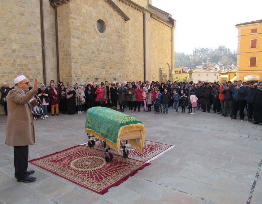 Pavullo. L’addio a Mohamed unisce le comunità «Faceva del bene esempio per tutti» 