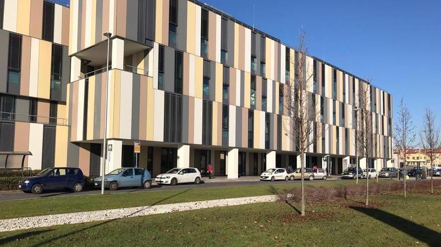 Oppiacei somministrati alla figlia per 9 anni per tenerla con sé: infermiera sotto accusa