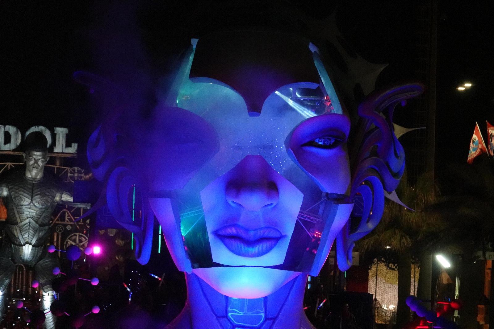 Carnevale di Viareggio: successo per il corso del giovedì grasso
