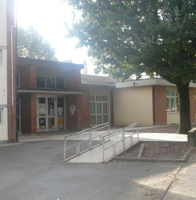 Derattizzatori in azione alla scuola La Pira 