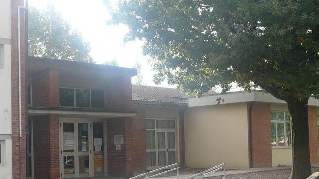 Derattizzatori in azione alla scuola La Pira