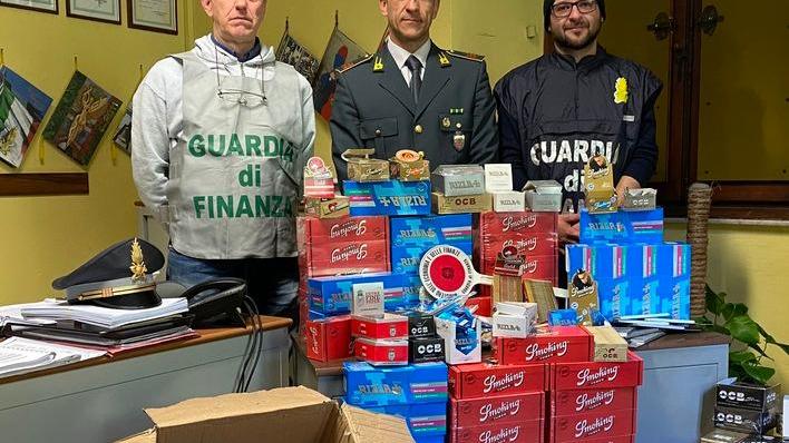 Cartine e filtri in vendita Ma non c’era l’autorizzazione