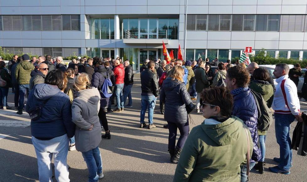 General Motors chiude la fabbrica in Cina A rischio i lavoratori della ex Continental 