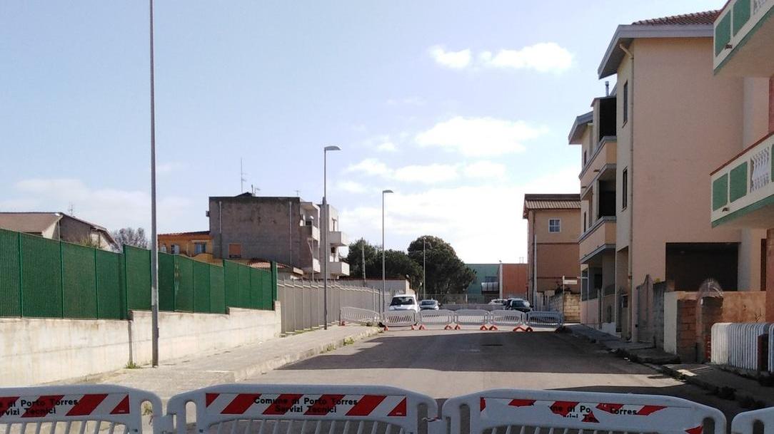 Via Brunelleschi chiusa al traffico