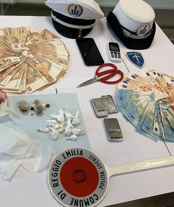 Coca, 28enne arrestato ricco “giro” coi giovani 