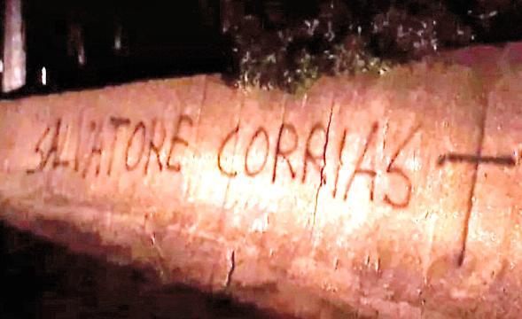 Minacce al sindaco, quattro indagati 
