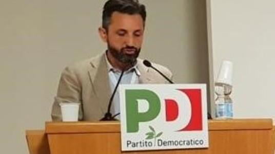 Costa lascia la segreteria del Pd il partito cerca un traghettatore